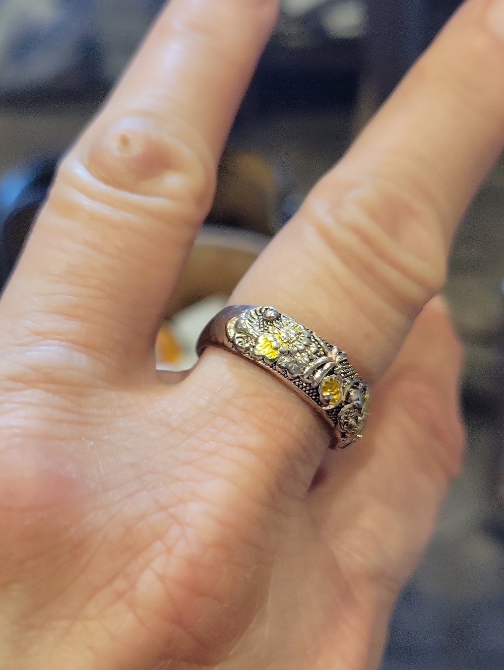 Black Hills Gold Floral "Sunflower" Band Stamped 750 & 925/ Gold AND Silver/Sz.8 - Picture 3 of 8
